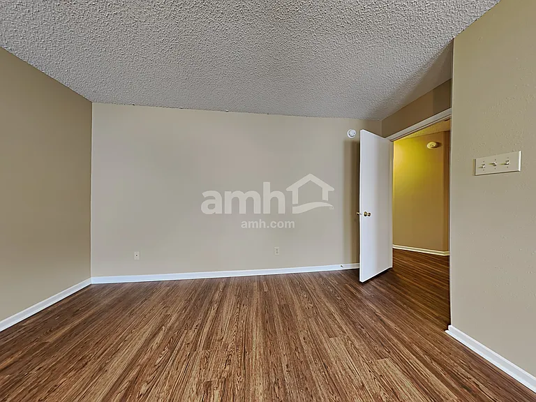 786 Hickory Pine Dr — Photo 11