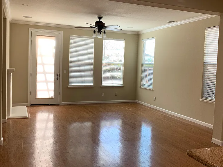 1717 Blakesley Dr — Photo 8