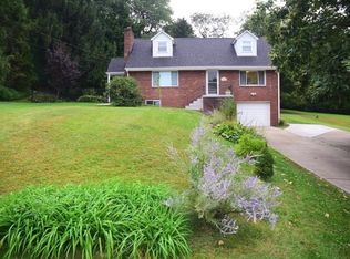 216 Larue Dr, Coraopolis, PA