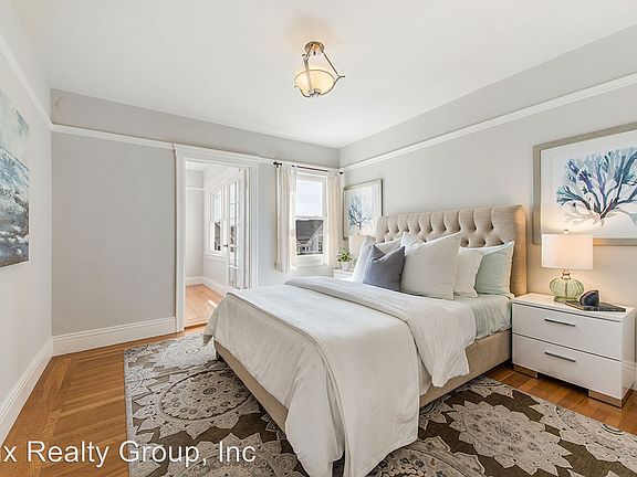 4th image of 3734 22nd St