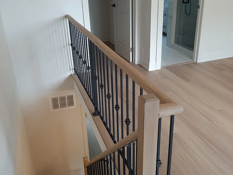 19 Macphail Ave — Photo 8