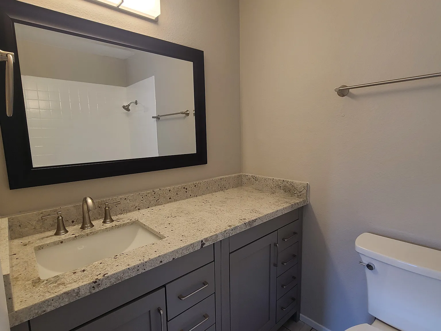 2 bed, 980 sqft, $1,350 — Photo 4