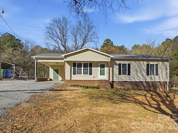 3rd image of 303 Ellenwood Dr