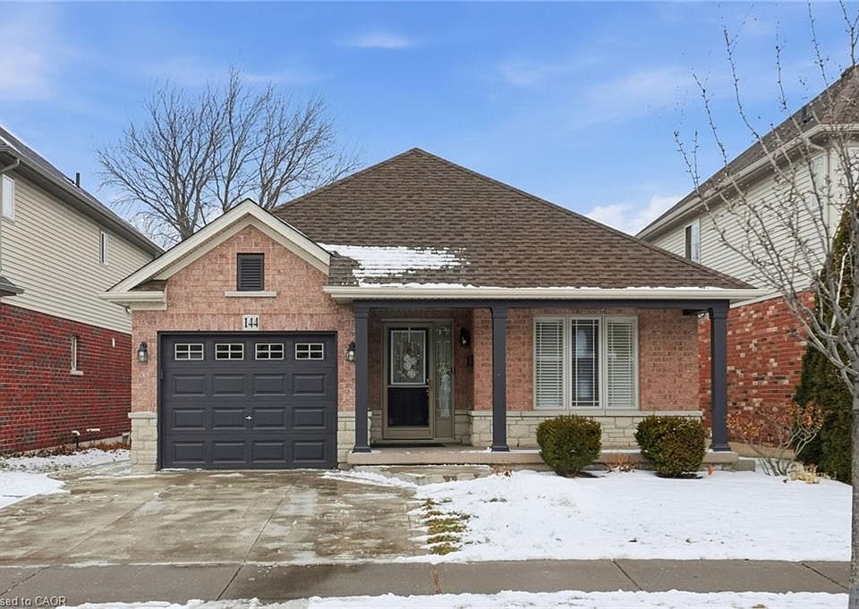 1st image of 144 Sumner Cres