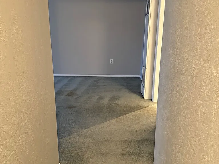 104 S Palouse St — Photo 2