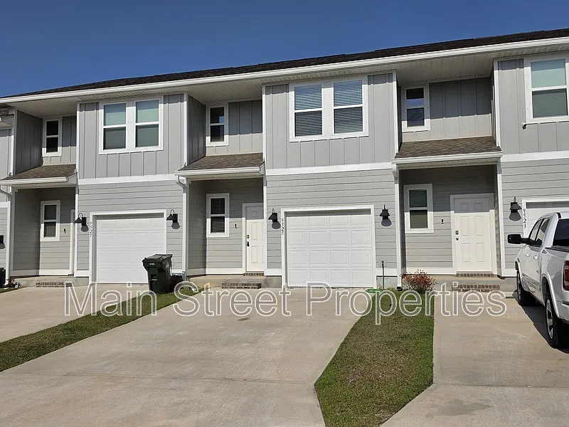 Building Photo - 9525 Nature Creek Cir