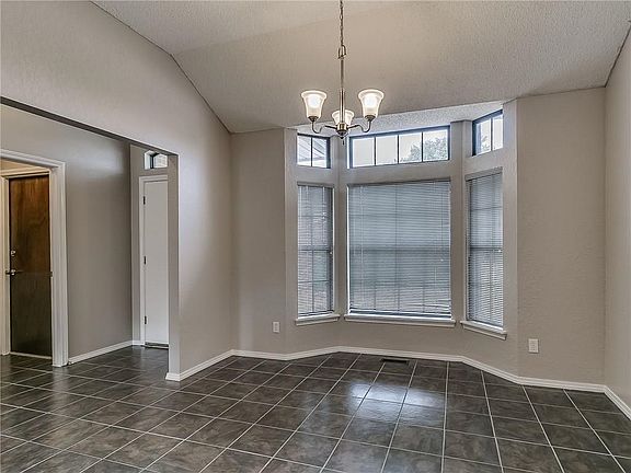 Dining area, with bay window