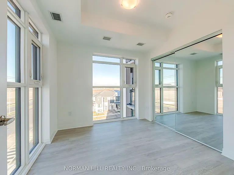 490 Gordon Krantz Ave #422 — Photo 4