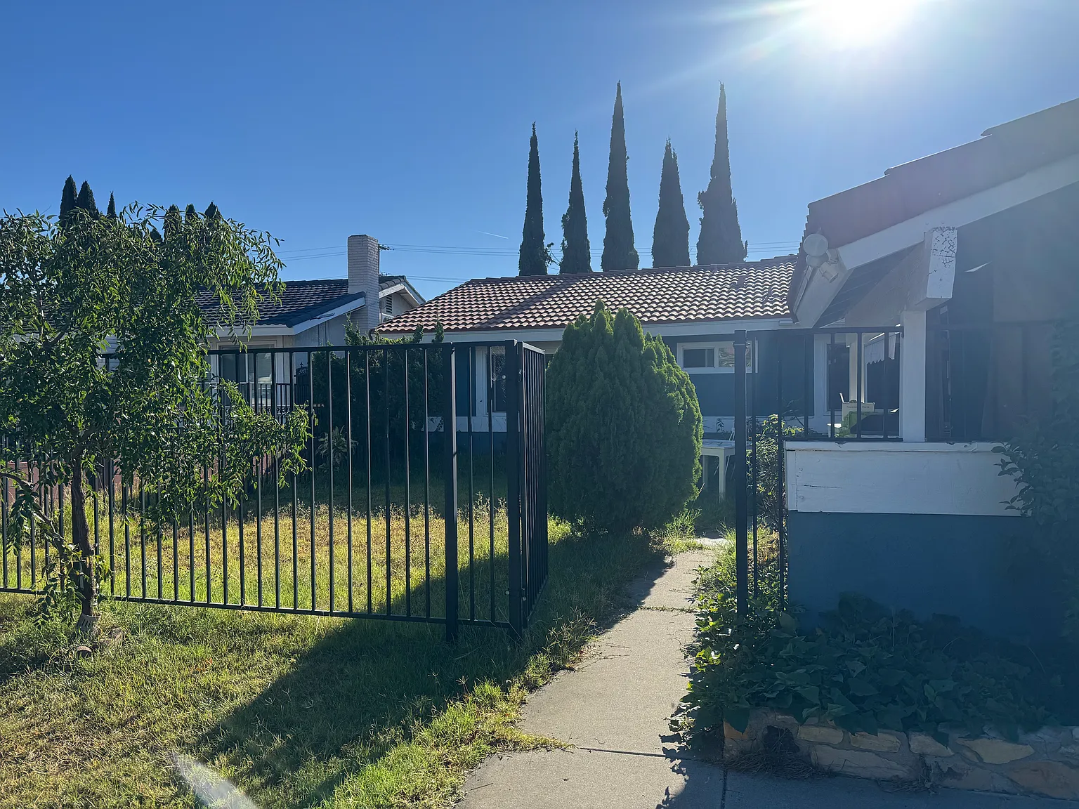 3 bed, 1425 sqft, $3,600 — Photo 1