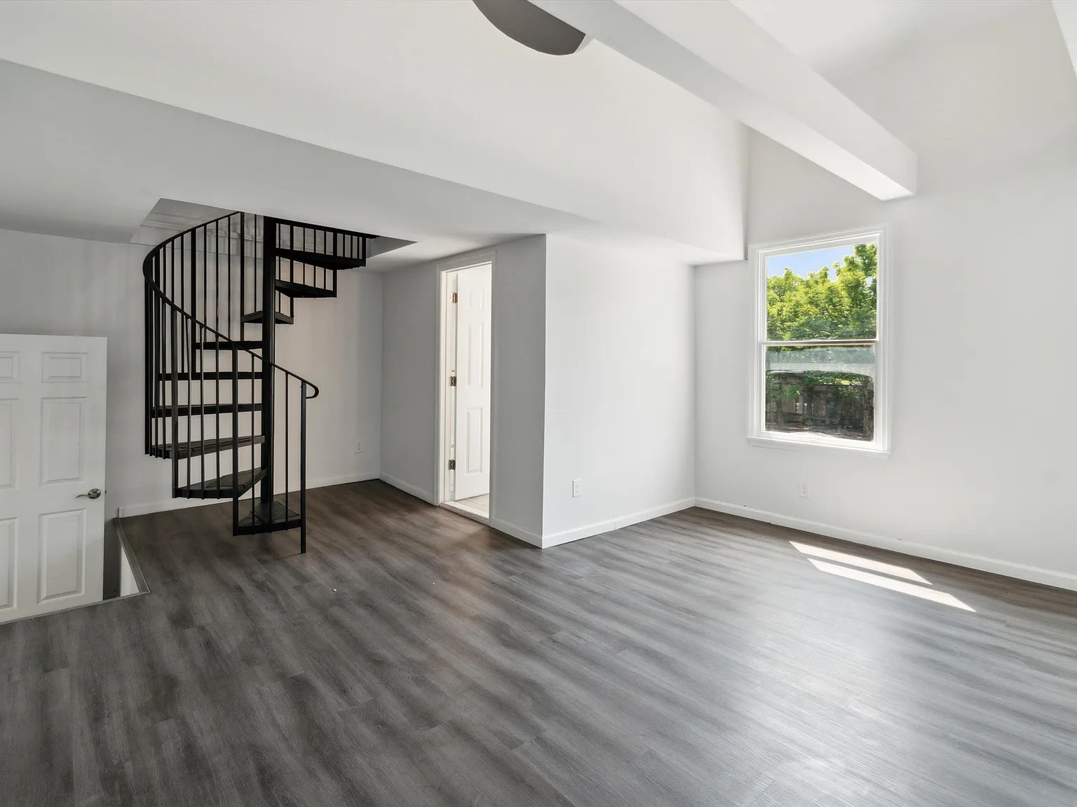 146 Nassau St — Photo 3
