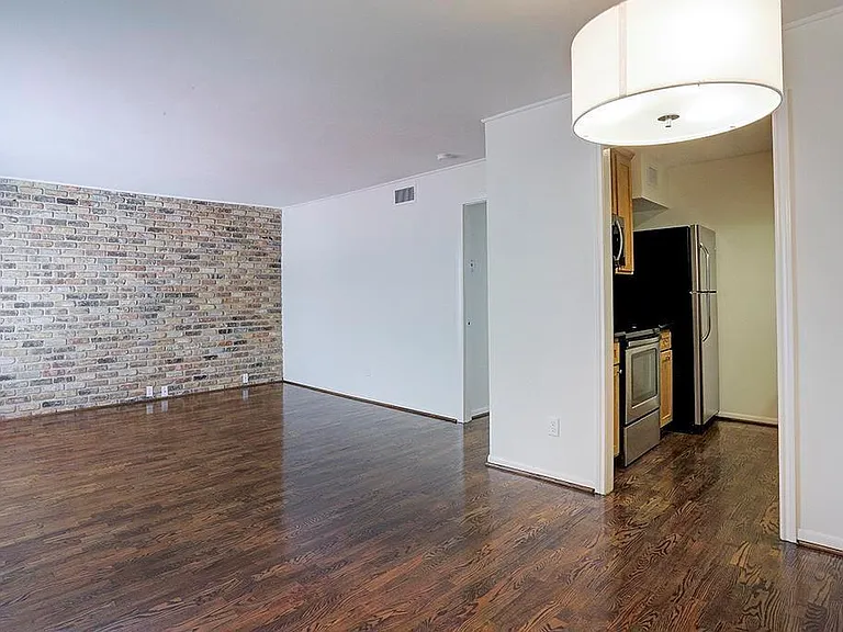 415 Hawthorne St #5 — Photo 5