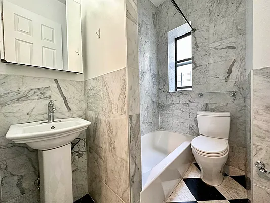 Rented by EXR | media 11