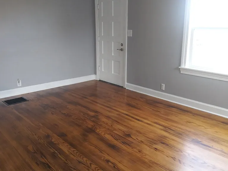 645 N Mulberry St — Photo 12