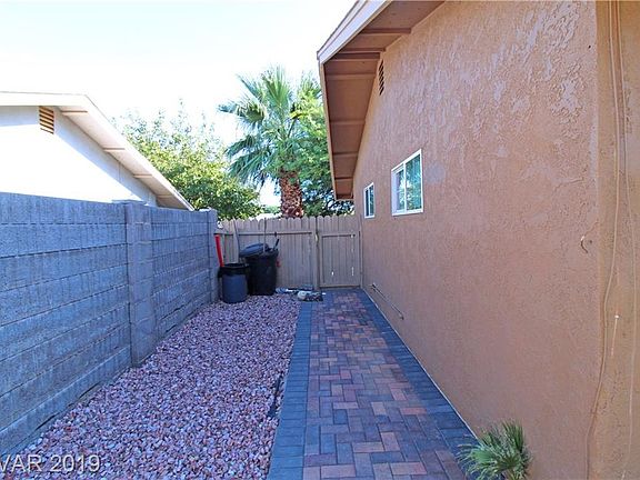 5th image of 2913 Scarlet Oak Ave