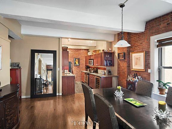 4th image of 380 W 12th St APT 6D