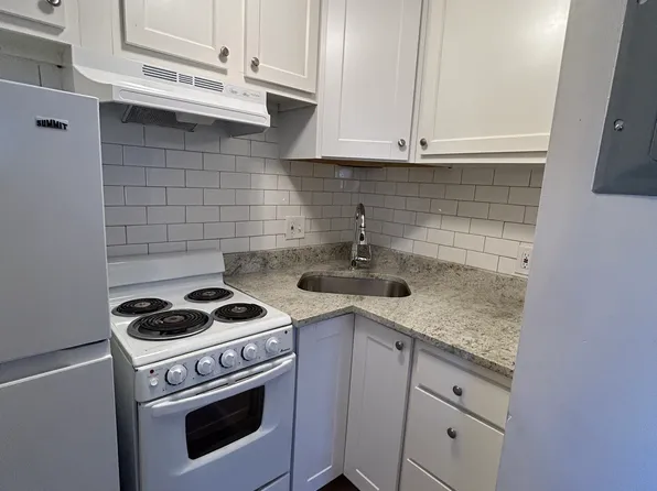 2016 Commonwealth Ave, Brighton, MA