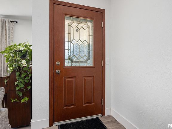 4th image of 1313 Matilda St