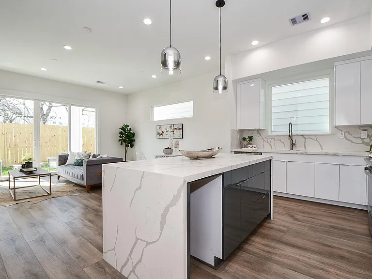 3513 McIlhenny St — Photo 8