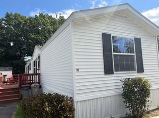 80 Ryefield Dr, Old Orchard Beach, ME 04064