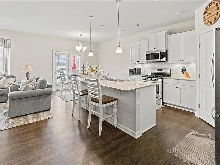6755 Scarlet Oak Way — Photo 4