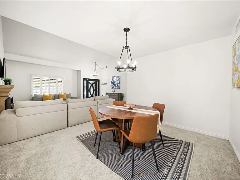 731 Langer Dr — Photo 11