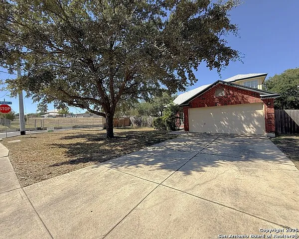 3 bed, 2.5 bath, 1446 sqft, $1,800 — Photo 1