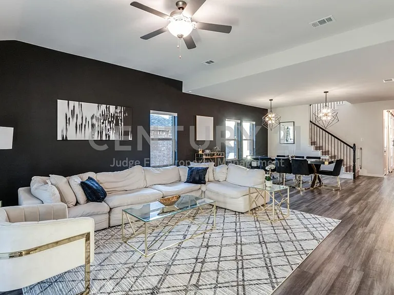 633 Cedar Springs Dr — Photo 6
