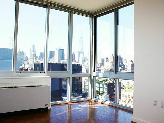 4th image of 229 Chrystie St APT 910