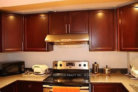 6 Canoe Cres #BSMNT — Photo 2