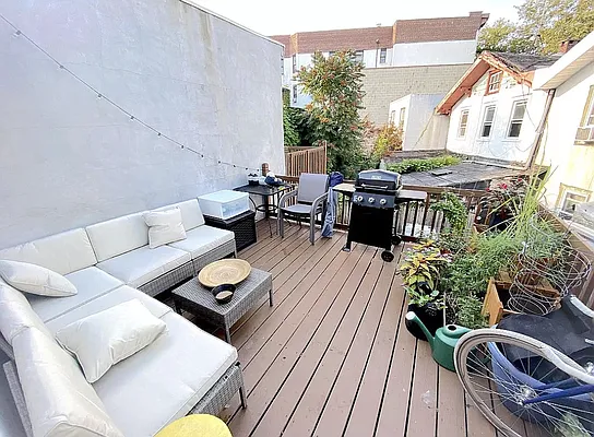 Rented by Highline Residential | media 1