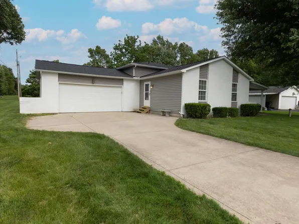 56 Arbor Ln SW, Pataskala, OH 43062