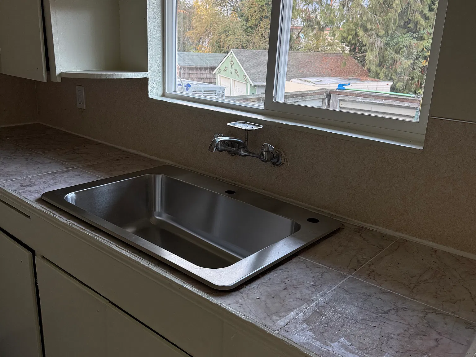 2 bed, $1,900 — Photo 1