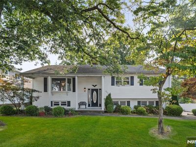 530 Forest Ave, Paramus, NJ, 07652