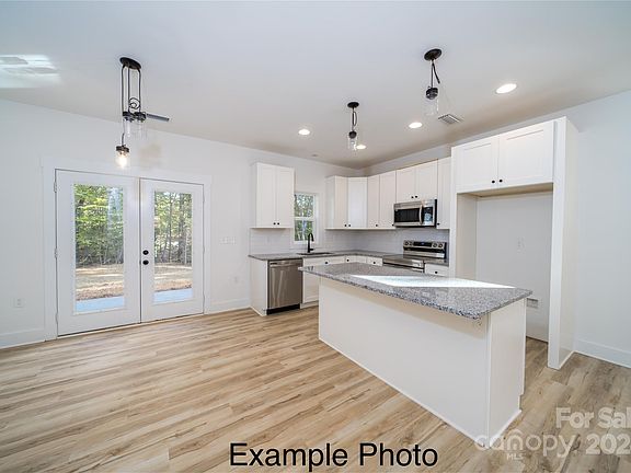 2nd image of 5167 Sawbill Ln