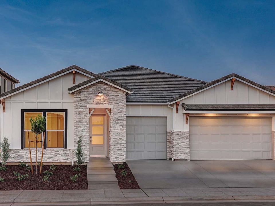 Bella Modern Farmhouse Exterior