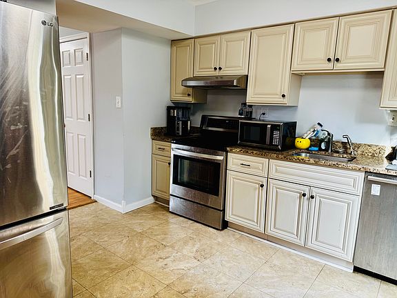 4th image of 13304 Wedgeport Ln