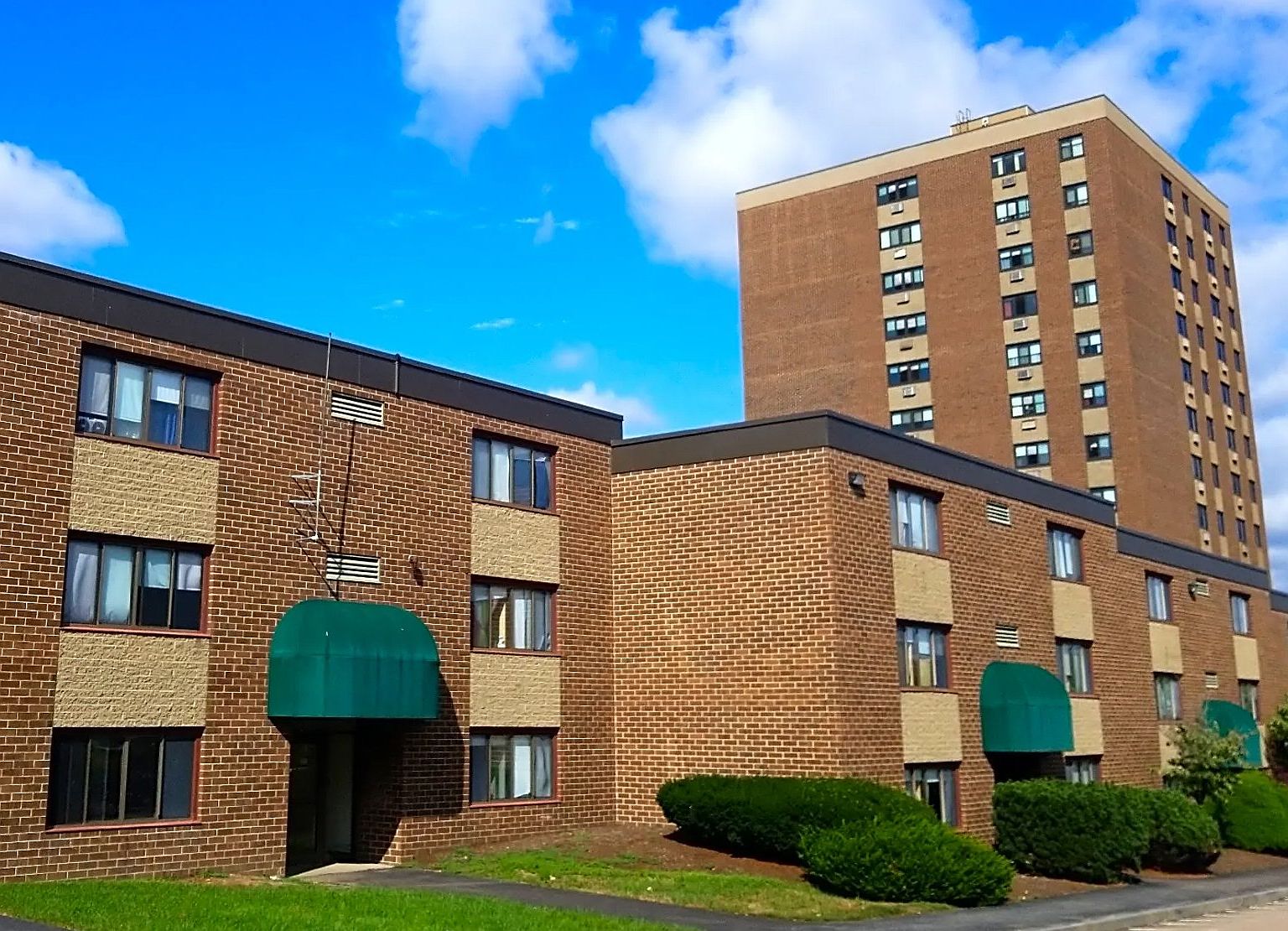 8 St Two Bedroom, Pawtucket, RI 02860 Zillow