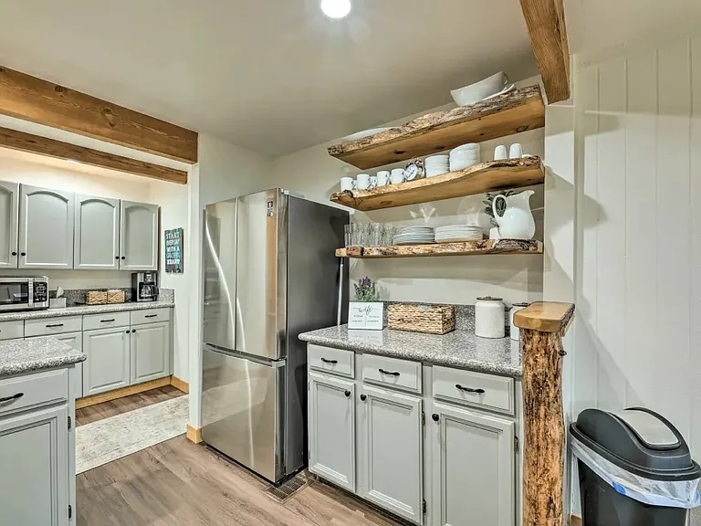 1450 E Nadean Ln — Photo 10