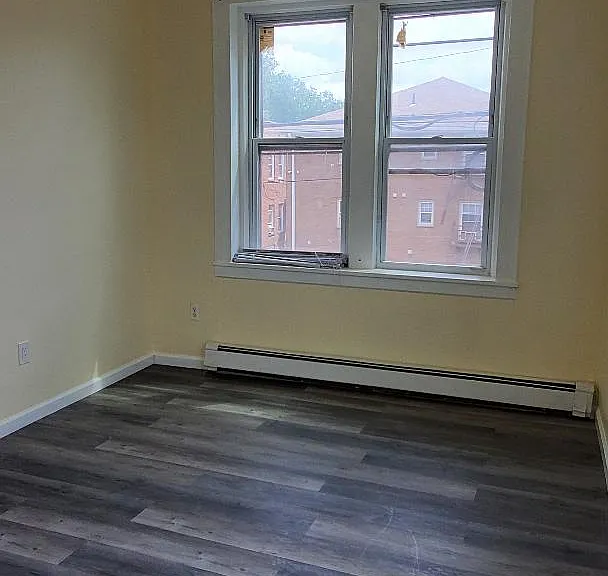 287 N 10th St #2R — Photo 8