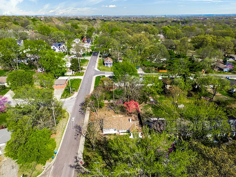 7701 Mohawk Dr — Photo 31