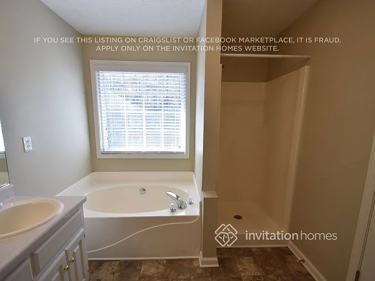 1112 Summer Chase Dr — Photo 6