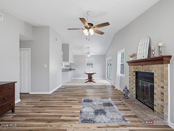 4th image of 530 Shadowridge Road