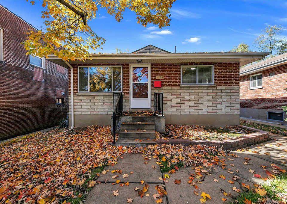 1st image of 3271 Ivanhoe Ave