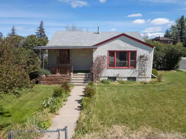 1221 Canby St, Laramie, WY 82072