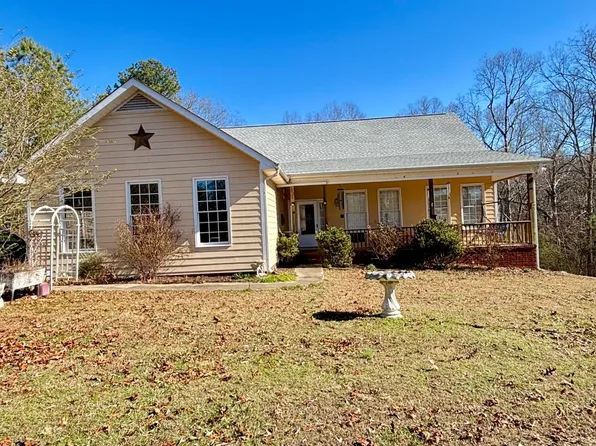 40 Motley Dr, La Fayette, GA 30728