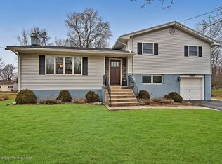 108 Fern Rd, Roaring Brook Township, PA 18444