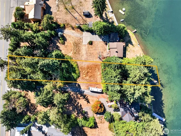 2520 214th Avenue E, Lake Tapps, WA 98391