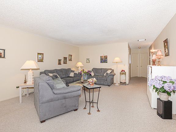 2nd image of 7 Lake Vista Trail #201