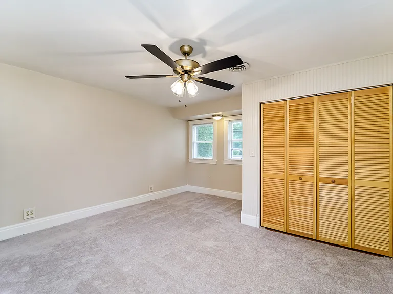 205 W Main St — Photo 21