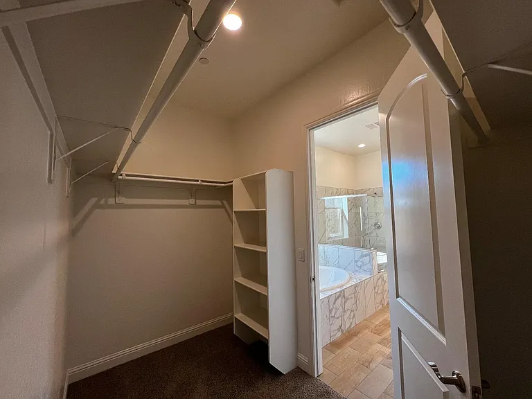 2112 Daffodil St — Photo 12